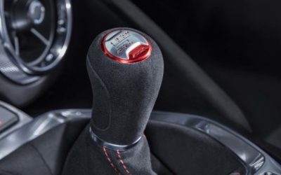 6 cosas que no debes hacer en un auto de transmisión manual